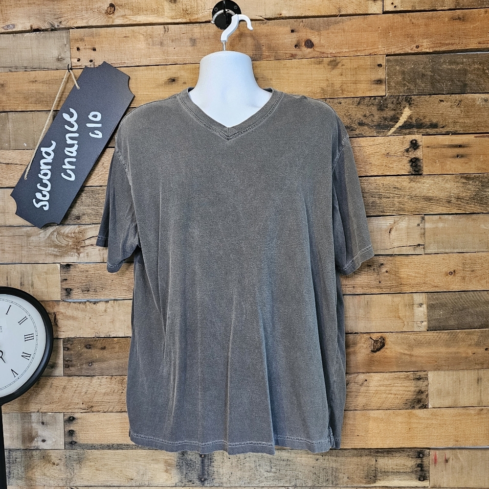 Natural BasiX Men's Medium Gray V Neckline Casual Short Sleeve Shirt Size XL